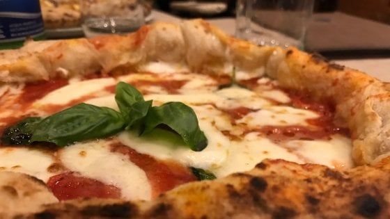Tra fantasie di margherita e grandi classici ad Aversa la pizza è donna