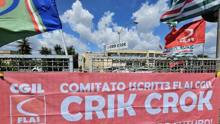 Pomezia, ore contate per la Crik Crok, appello dei sindacati per salvare la fabbrica delle patatine