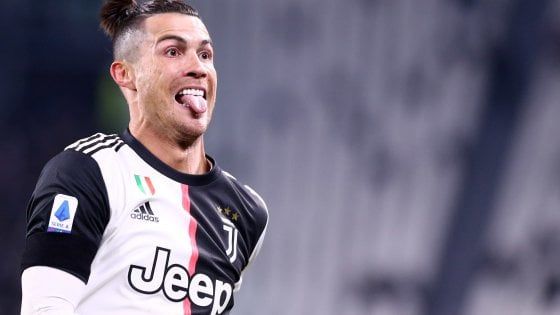 Mercato, il Parma esonera D'Aversa. Ronaldo è pronto per Pirlo