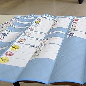 In Campania 810mila al voto per eleggere 93 sindaci: cresce l'affluenza