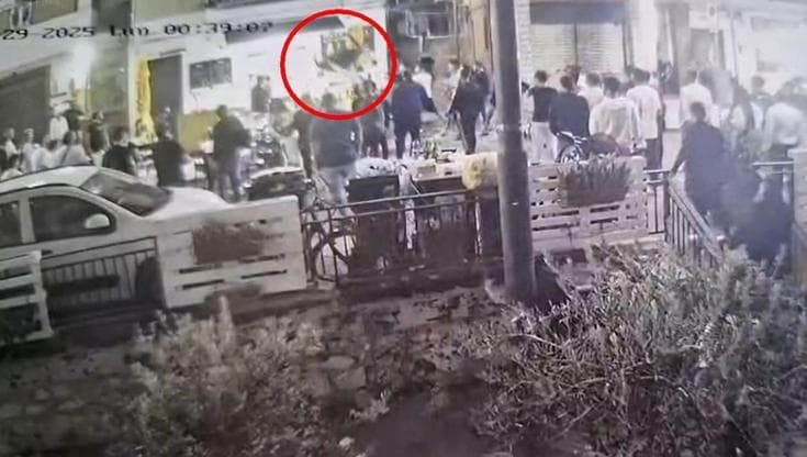 Gli spari a Sferracavallo, giallo sulla ragazza ferita: la sua versione non convince