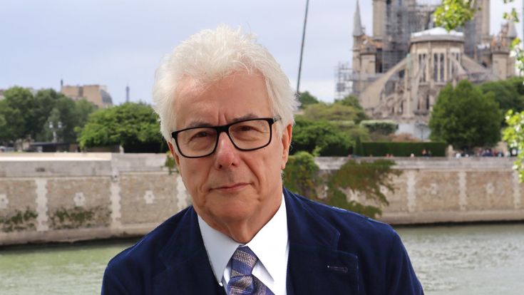 Ken Follett: Il mio libro per salvare Notre-Dame