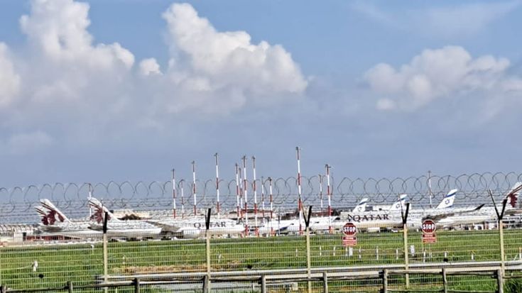 Voli in Medio Oriente, dall’Ue veto su 11 spazi aerei: da Lufthansa a Klm, tutte le cancellazioni