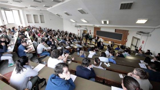Università Milano, boom di matricole: il taglio delle tasse spinge le iscrizioni
