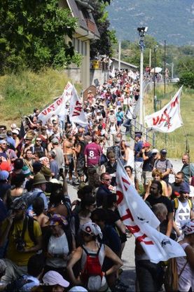 Marcia No Tav tra i boschi<br />Il corteo senza incidenti