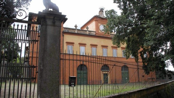 Firenze, per Mondeggi 52 milioni: “Restauriamo tutto e trattiamo con chi occupa”