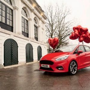 Ford a San Valentino stupisce gli inconsapevoli ‘assistenti di Cupido’ con una sorpresa romantica tutta per loro