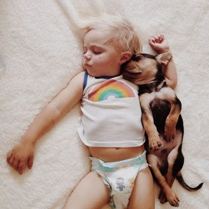Il bambino e il cane, storia d'amore e di un pisolino