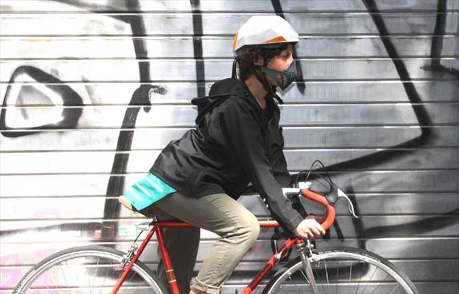 Gli indicatori di direzione? Li metto sul casco