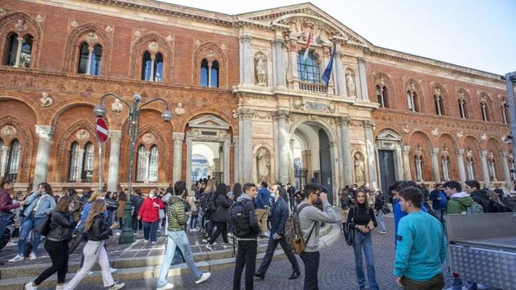 Università, il piano della Statale per attrarre iscritti dall’estero: pronti aiuti e borse di studio