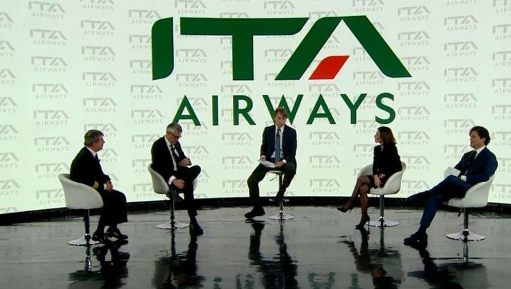 L'addio al nome Alitalia deciso già ad agosto. La nuova compagnia di bandiera doveva chiamarsi Mia