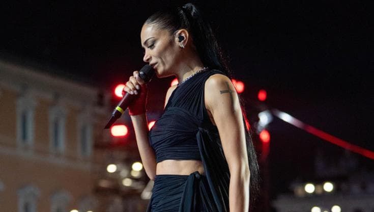 Napoli, Elodie e Brancale regine della notte di San Silvestro