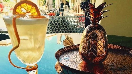 Zamira Lounge, eleganza e sobrietà lungo la promenade di Porto Cervo 