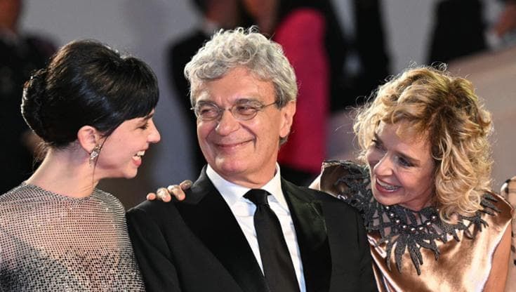 Mario Martone applaudito a Cannes con “Fuori”: “Il cinema è libertà, non sono mai soldi buttati”