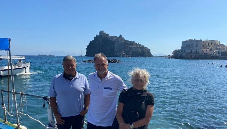 Turismo, il ministro Garavaglia a Ischia: "Più formazione e meno sussidi"