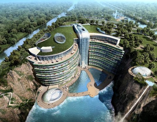 Shanghai, l’hotel di lusso scavato nella roccia