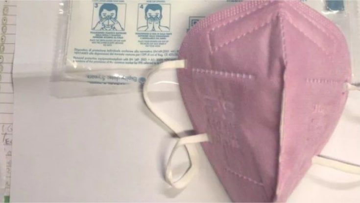 Mascherine rosa ai poliziotti, ok dal Siap di Palermo: "No a sciocchezze machiste"