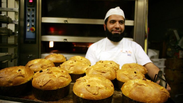 Panettieri, gelatai e pizzaioli: a Milano l'avanzata degli artigiani stranieri