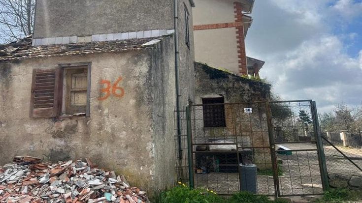 I due bimbi del bosco vedranno le madri con gli assistenti sociali, la decisione del tribunale