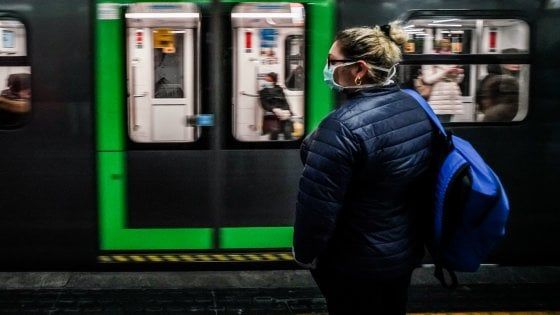 Covid 19, i dati di Apple e Google sugli spostamenti in Europa: da gennaio mobilità quasi azzerata in Italia e Spagna