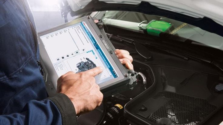 L’auto resta in garanzia anche se vai dal meccanico di fiducia per il software. Ecco perché