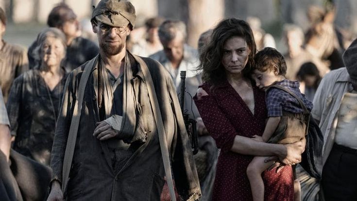 ‘La storia’, i nuovi episodi. Arriva Elio Germano, il comunista ‘Eppe tondo’