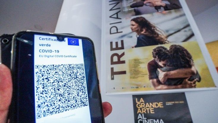 Dal Green Pass a ostacoli alle cicatrici della malattia: "La vita difficile di noi guariti”