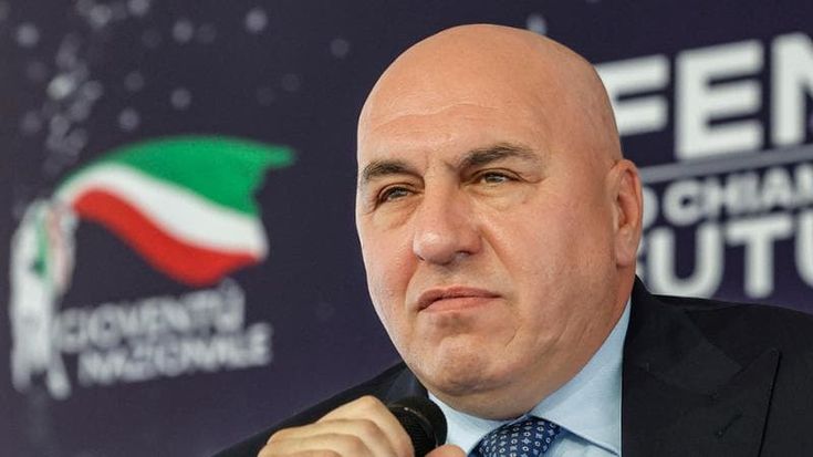 Migranti, scontro sulle Ong tra Roma e Berlino. Ma c’è la mano tesa di Parigi