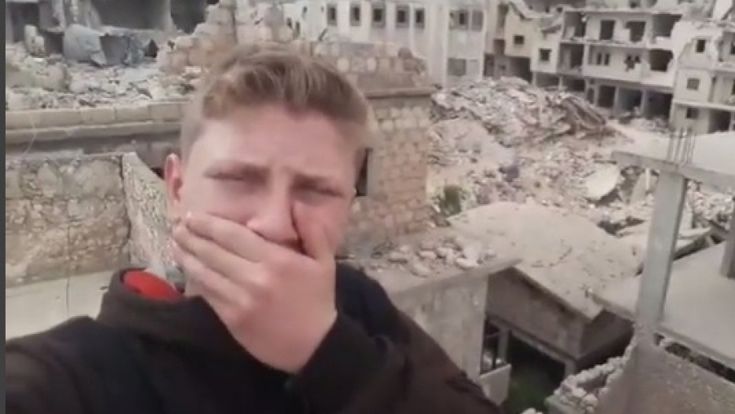 Il ragazzo che posta sui social la tragedia siriana: “Fotografo l’orrore, sogno la pace”