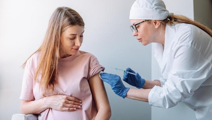 Prevenzione in gravidanza: troppe paure, pochi vaccini