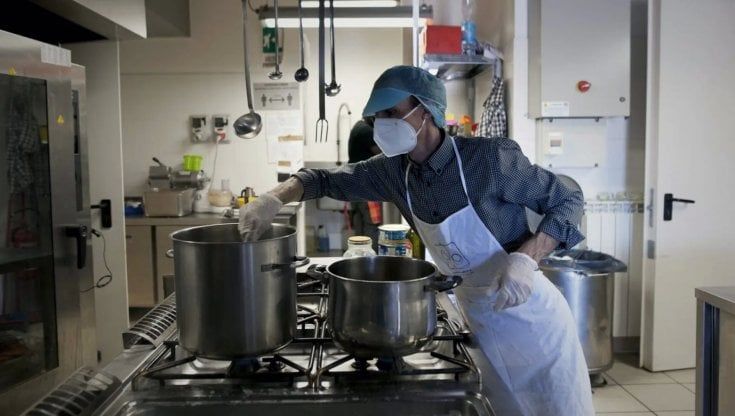 Accoglienza, non arrivano i pagamenti: a rischio i pasti per i migranti