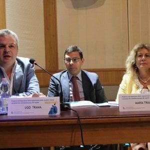 Sanità, a Napoli incontro sull'importanza dei vaccini e reazioni avverse