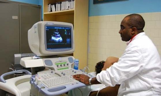 Bertrand Tchana, il medico del Maggiore "ingegnere" dei bambini