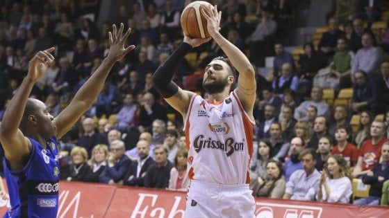 Basket: Reggio Emilia travolge Brescia, posticipo senza storia