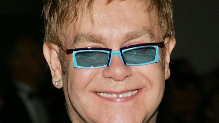 Billboard Awards. Consegnato il premio a Elton John e alla sua band per il ‘Farewell Yellow Brick Road Tour’