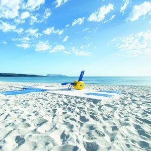 Spiagge aperte alla disabilità: Budoni diventa inclusiva