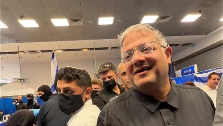Derisi, molestati e feriti: l’oltraggio di Ben-Gvir agli attivisti della Flotilla