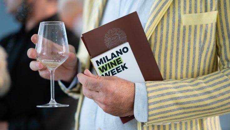 Milano Wine Week, un quartiere un vino con 500 locali: dal Brunello in Galleria al Chianti sui Navigli