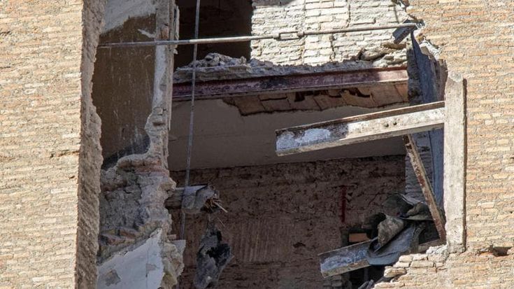 Il crollo della Torre dei Conti, il mistero dei solai. “Erano inagibili”