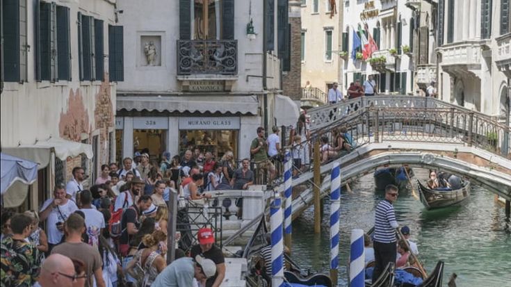 Venezia, la destra implode e la sinistra sogna il ribaltone: “La città deve essere difesa”