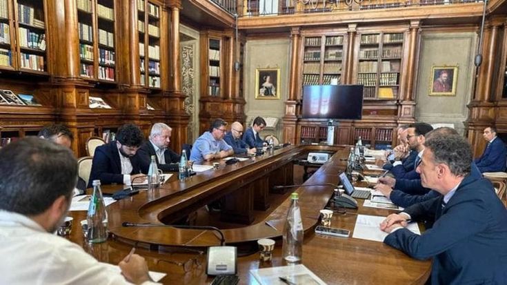 Extraprofitti, banche giù in Borsa. Il governo mette un tetto alla tassa
