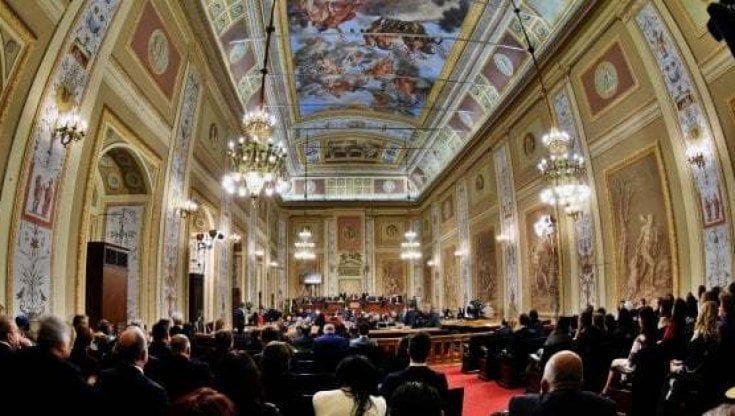 Sicilia, operazione Grande centro: così Italia Viva flirta con il centrodestra