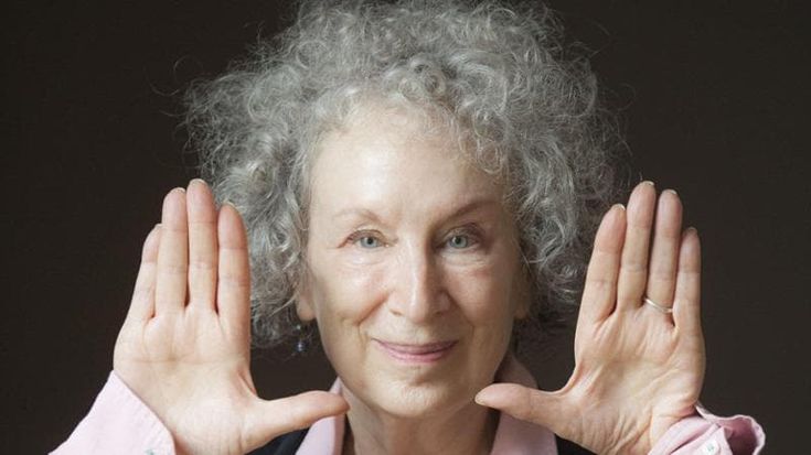 Margaret Atwood dona un milione di dollari canadesi alla ricerca sugli uccelli