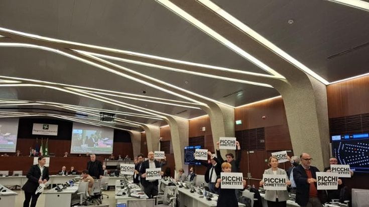 “Picchi resta al suo posto”: la decisione di Fontana sulla sottosegretaria meloniana sfiduciata
