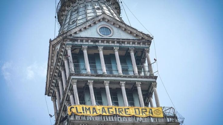 Caldo e gas serra nemici del Pil. L’allarme di Bankitalia: “Giù del 9,5% nel 2100”
