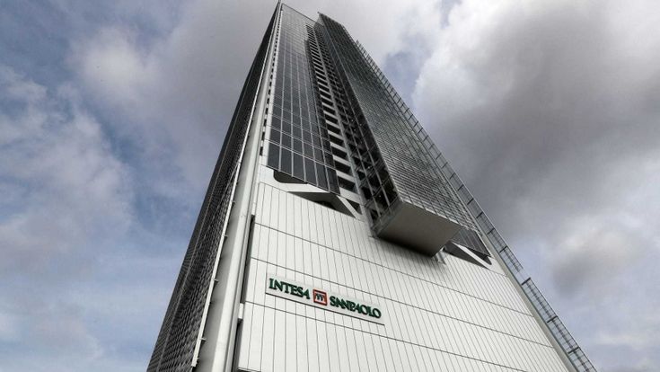 Intesa Sanpaolo, un anno dopo la scalata a Ubi più sinergie dopo le pulizie di bilancio