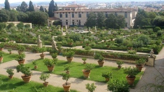 Pessina: "Abitare le dimore storiche per tutelarle"