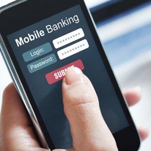La banca si sposta sul telefonino: +80% di correntisti 'digitali'