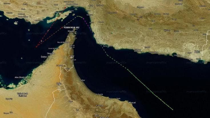 Iran, super-petroliera cinese attraversa lo stretto di Hormuz: l'animazione del passaggio