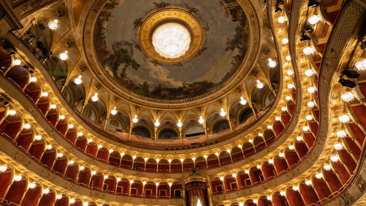 FdI premia 46 teatri di Roma ma dimentica il teatro dell’Opera. Zingaretti: “Hanno fatto un papocchio”